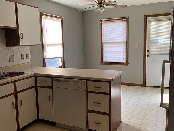4th image of 196 Aspen Cir
