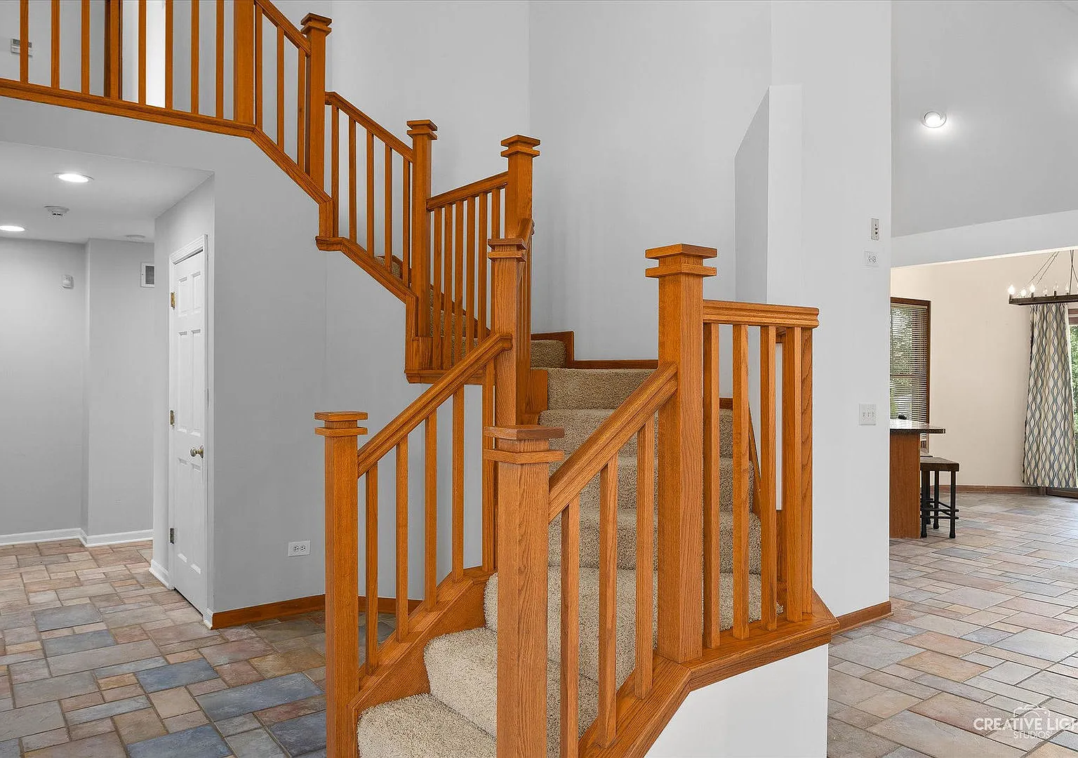 5 bed, 2484 sqft, $3,800 — Photo 4