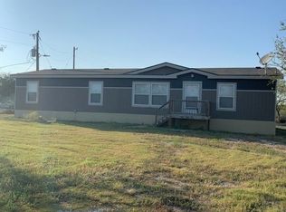 3903 Lytton Ln, Dale, TX 78616