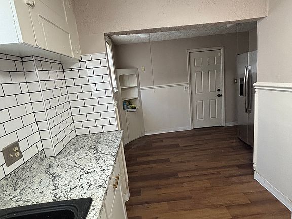 3rd image of 1179 E 20th Ave