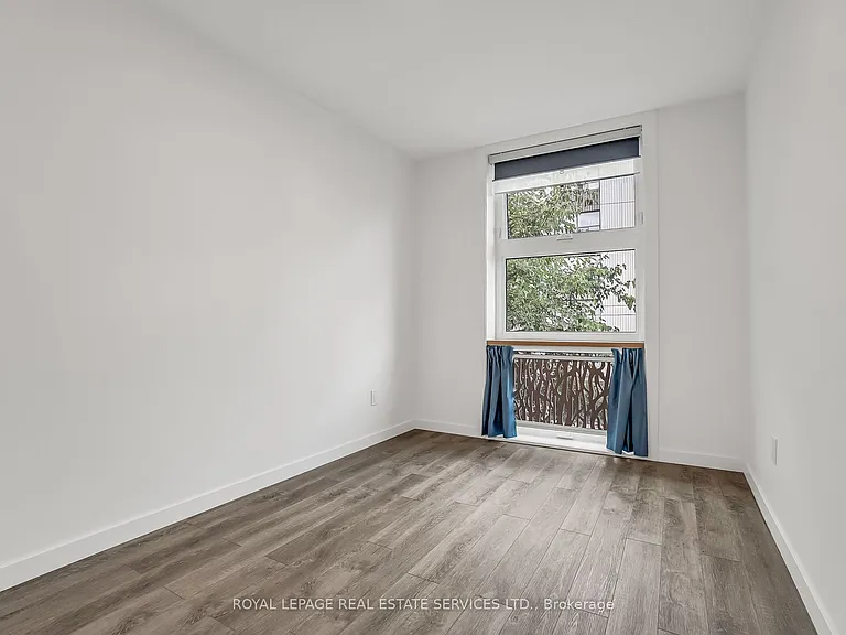 439 Winona Dr #C — Photo 36