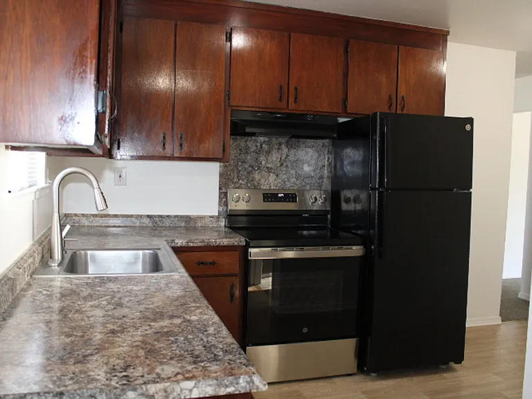 191 Pinole Ave — Photo 2