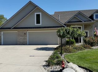 517 Blackthorn Cv, Fort Wayne, IN 46804