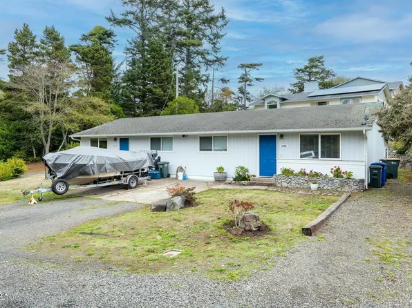 1620/1630 NW Nye St, Newport, OR 97365
