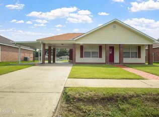 303 Chadwick Dr, Lafayette, LA 70501