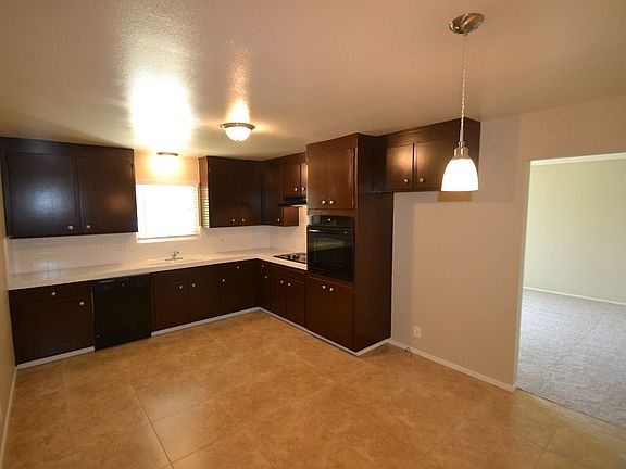 5th image of 5911 E Mohican Dr