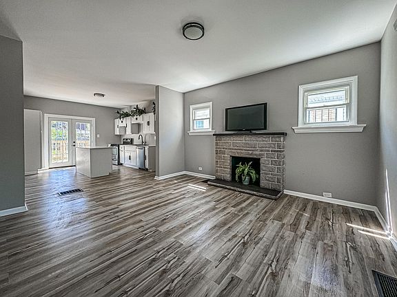 5th image of 3158 Rosina Ave