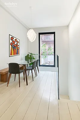 Sold by Sotheby's International Realty | media 7