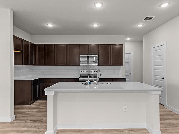 5th image of 5530 Franklin Hls