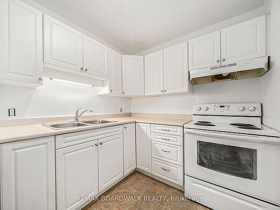 4th image of 136 Prescott St #A