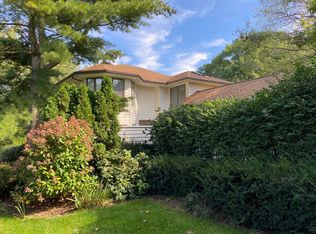 2211 Moccasin Path, Saint Joseph, MI 49085