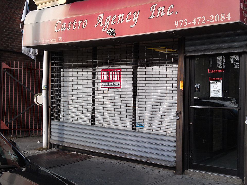 1st image of 208 Washington Pl #1