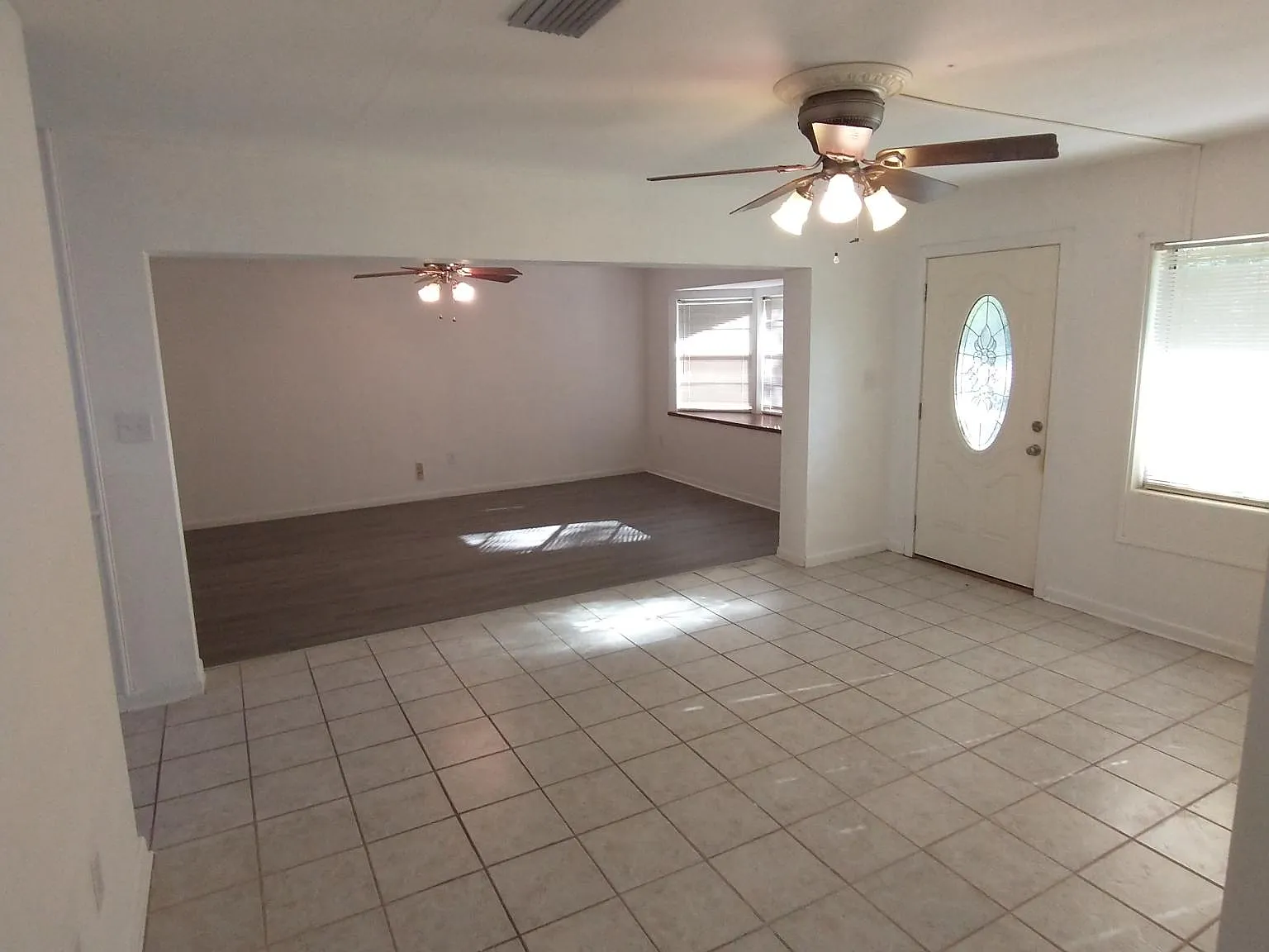 3 bed, 1271 sqft, $2,100 — Photo 4