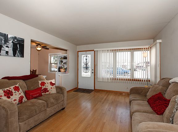 5th image of 8019 Sayre Ave