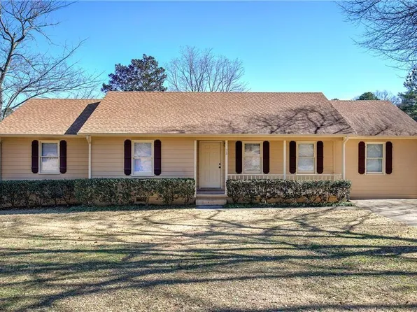 58 Habersham Cir NE, Cartersville, GA 30121