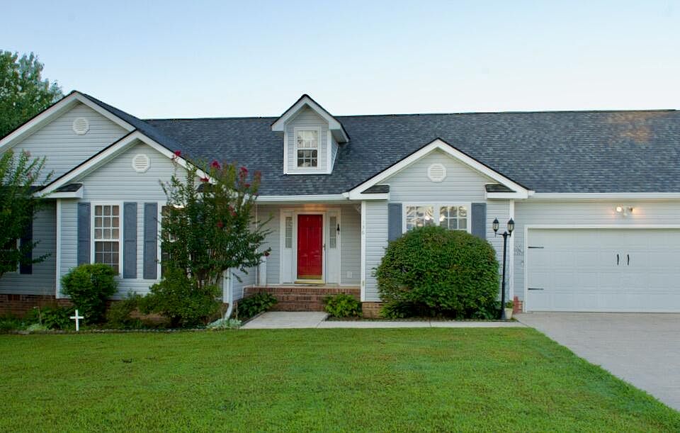 1st image of 136 Trewhitt Dr SE