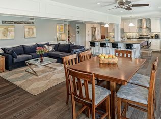 28676 Lakecrest Ave, Santa Clarita, CA 91387