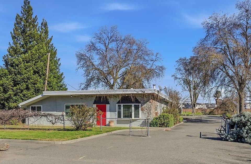 1st image of 8001 Freeport Blvd
