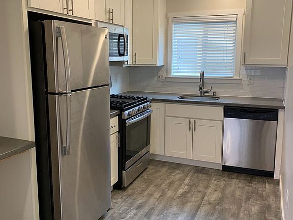 2nd image of 530 Chestnut St #23