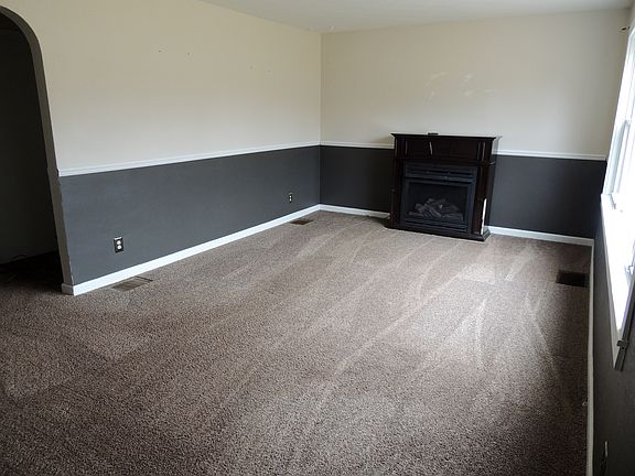 5th image of 2688 Michigan Ave W