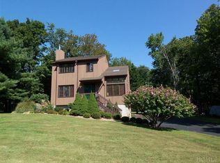 15 Apple Hill Dr, Cortlandt Manor, NY 10567