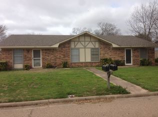 301 Alamosa Dr, Hewitt, TX 76643