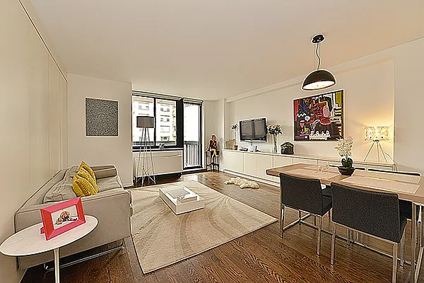 Sold by Nest Seekers International | media 2