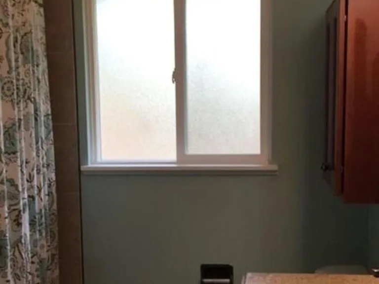 3490 NE Dorchester Way — Photo 5