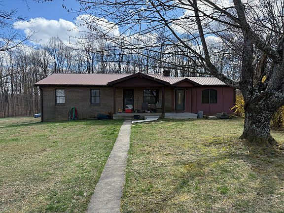 2nd image of 225 Peavey Rd