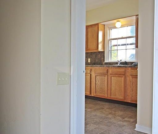 5th image of 1430 Emerson Ave NW