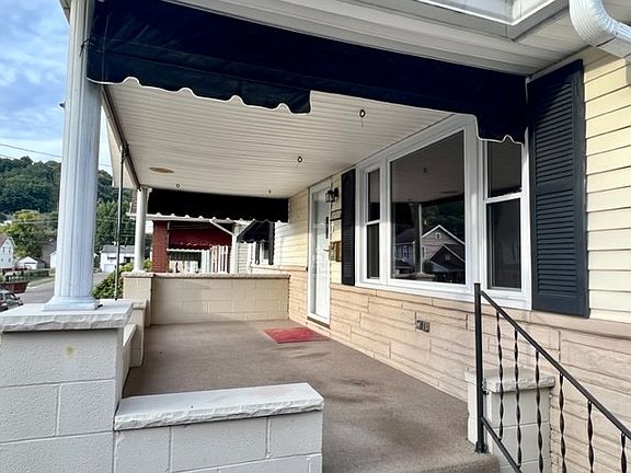 3rd image of 2910 Cedar St