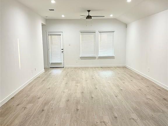 5th image of 4974 Edgewood Dr