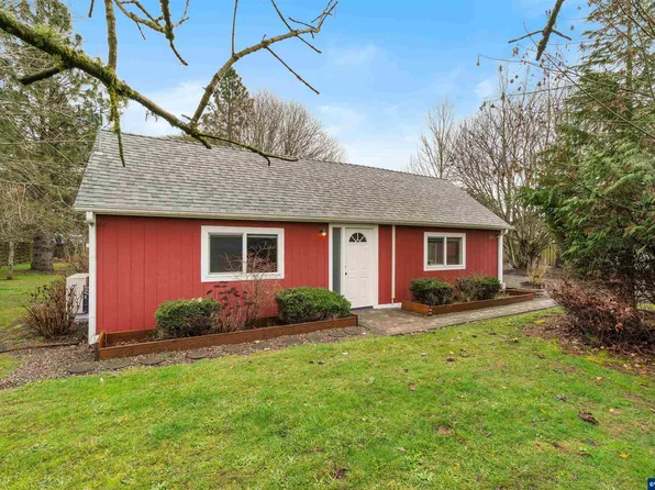 4935 SE 3rd St, Corvallis, OR 97333