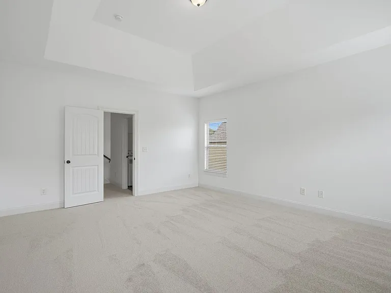 5060 Rialto Way — Photo 14