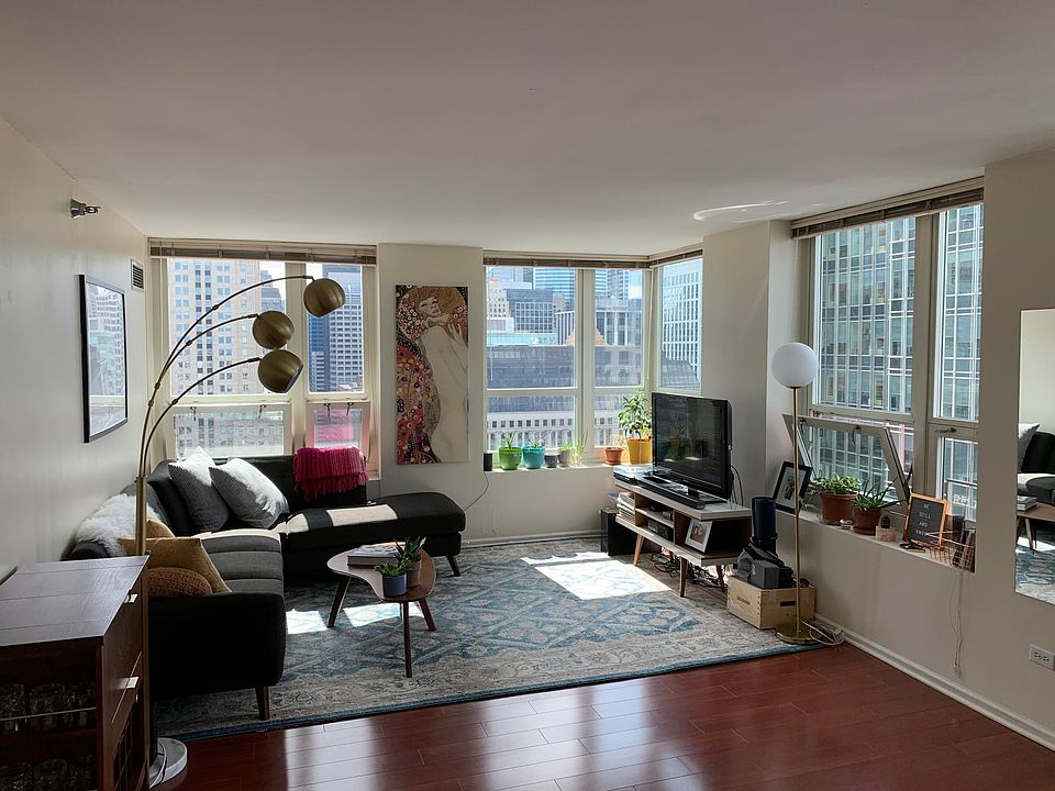 1st image of 345 N Lasalle St #3806