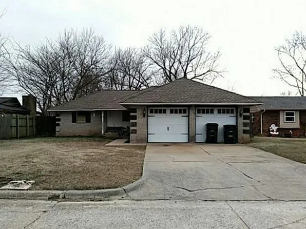 817 Eagle Dr, Moore, OK 73160