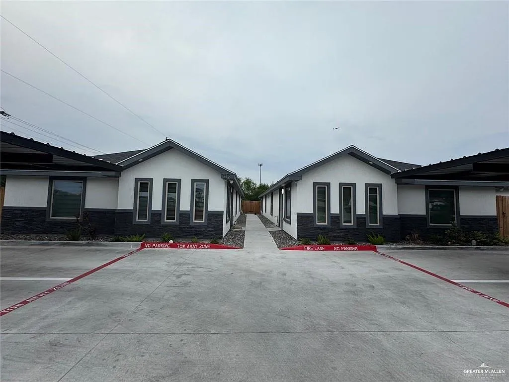 2 bed, 2.0 bath, 960 sqft, $1,100 — Photo 1