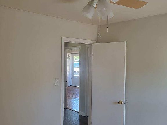 2nd image of 3813 Wyatt St