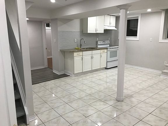 2nd image of 90 Whitehaven Dr #Basement