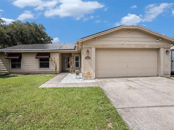 520 Oak Creek Dr, Brandon, FL 33511