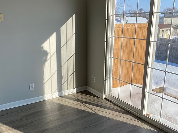 3rd image of 1250 Leon Way APT 2