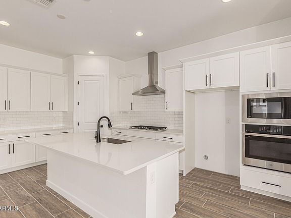 4th image of 15848 W MIAMI Street