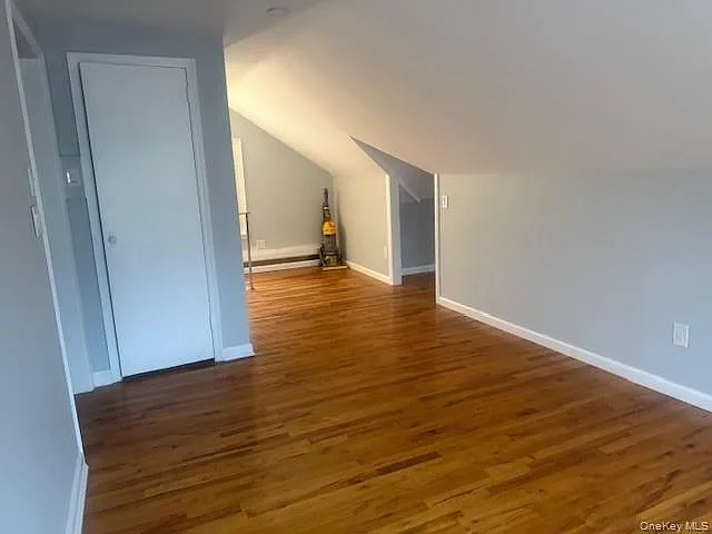 302 Oakford St — Photo 16