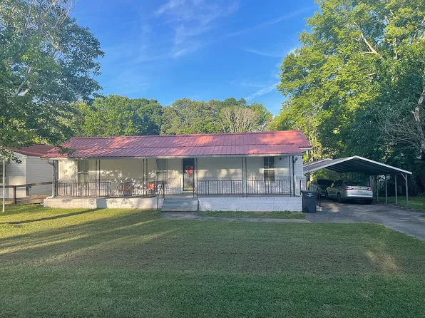 112 Comer St, Rogersville, AL 35652
