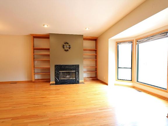 5th image of 604 S Loomis St
