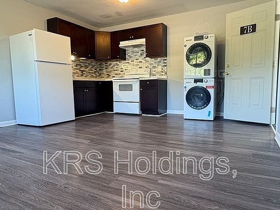 3rd image of 2305 Alfalfa Ln #2305