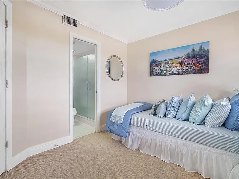 18650 Gulf Blvd #712 — Photo 22