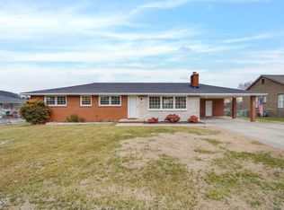 817 Mimosa Dr, Kingsport, TN 37660