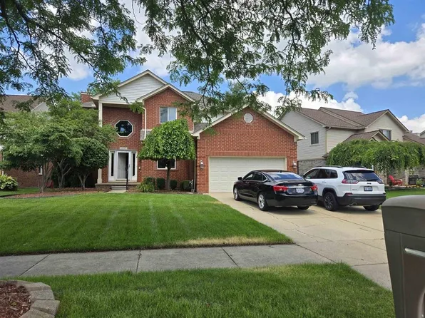11087 Shadow Creek Ct, Sterling Heights, MI 48313