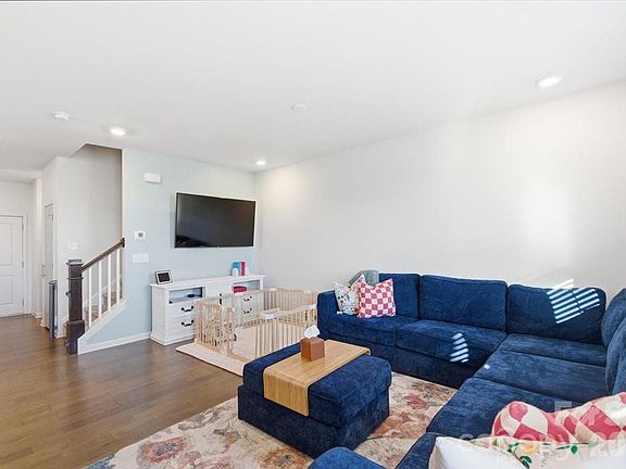 4th image of 2131 Stevens Mill Rd